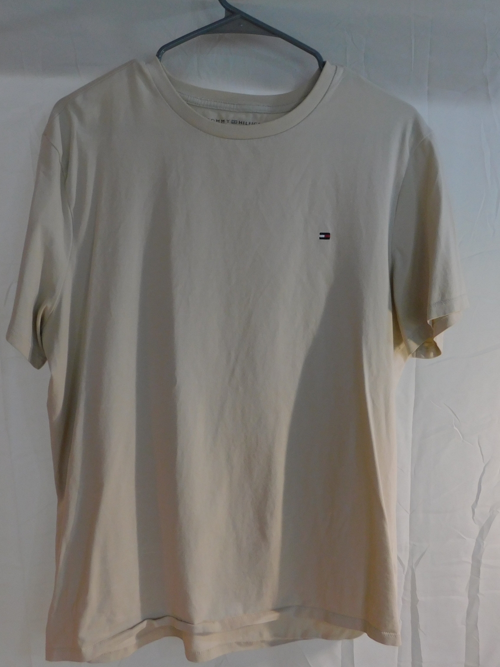 Tommy Hilfiger Men's Cream Short-Sleeve Crew Tee with Flag Logo